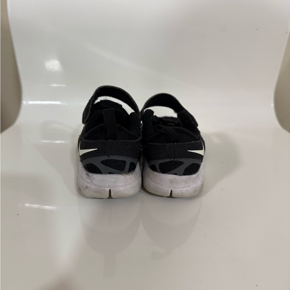 Nike Black Slip-On Sneakers Canvas Rubber Sole - Picture 4 of 6